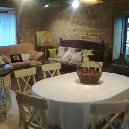 House - 5 Bedrooms - 7486 A Estrada