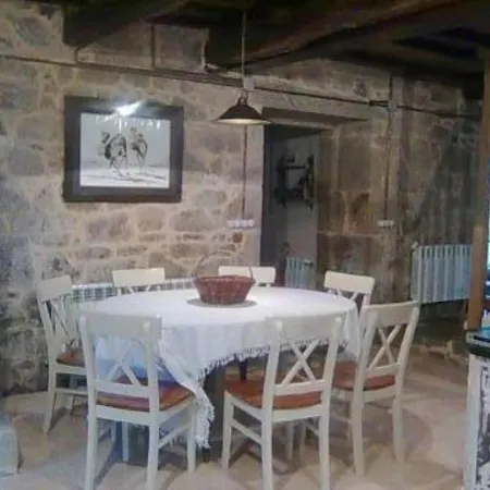 House - 5 Bedrooms - 7486 A Estrada
